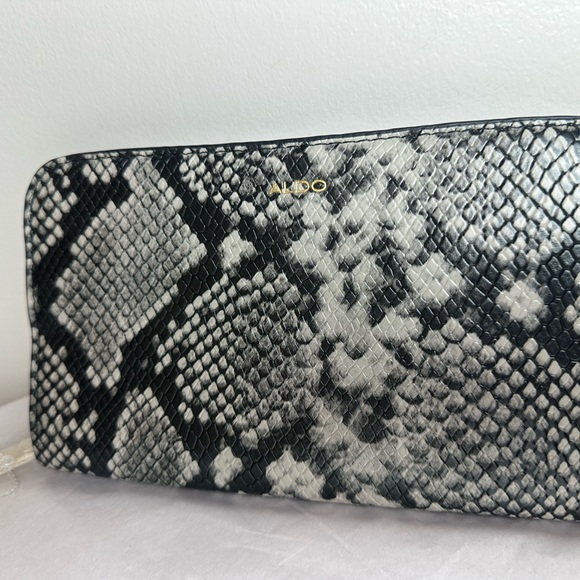 Snake-Embossed Zip Wallet - Picture 12 of 16